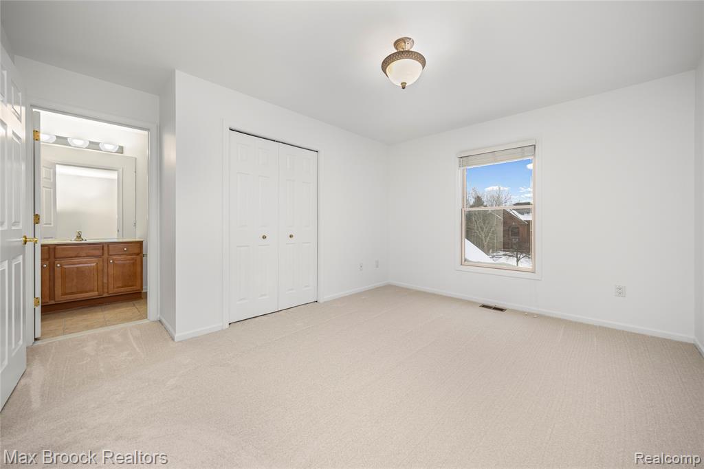 6901 Reed Court, West Bloomfield, MI — Photo 32