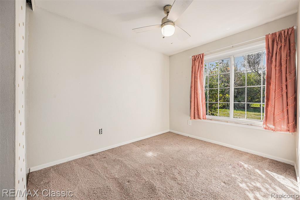 39527 Village Wood Road, Novi, MI — Photo 12