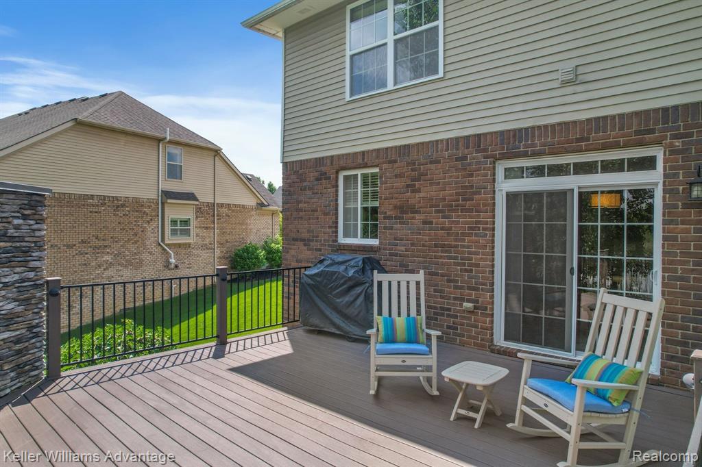 24670 BROMPTON Way, South Lyon, MI 48178 — Photo 8