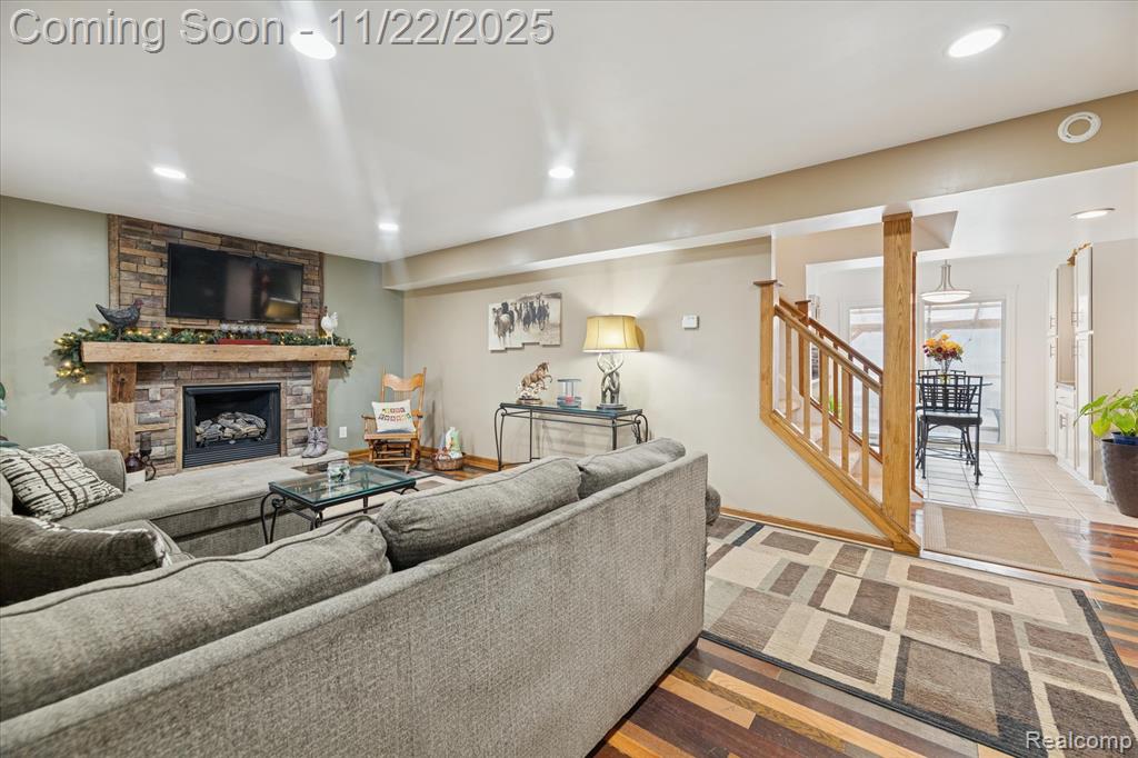4196 Lotus Drive, Waterford, MI 48329 — Photo 4