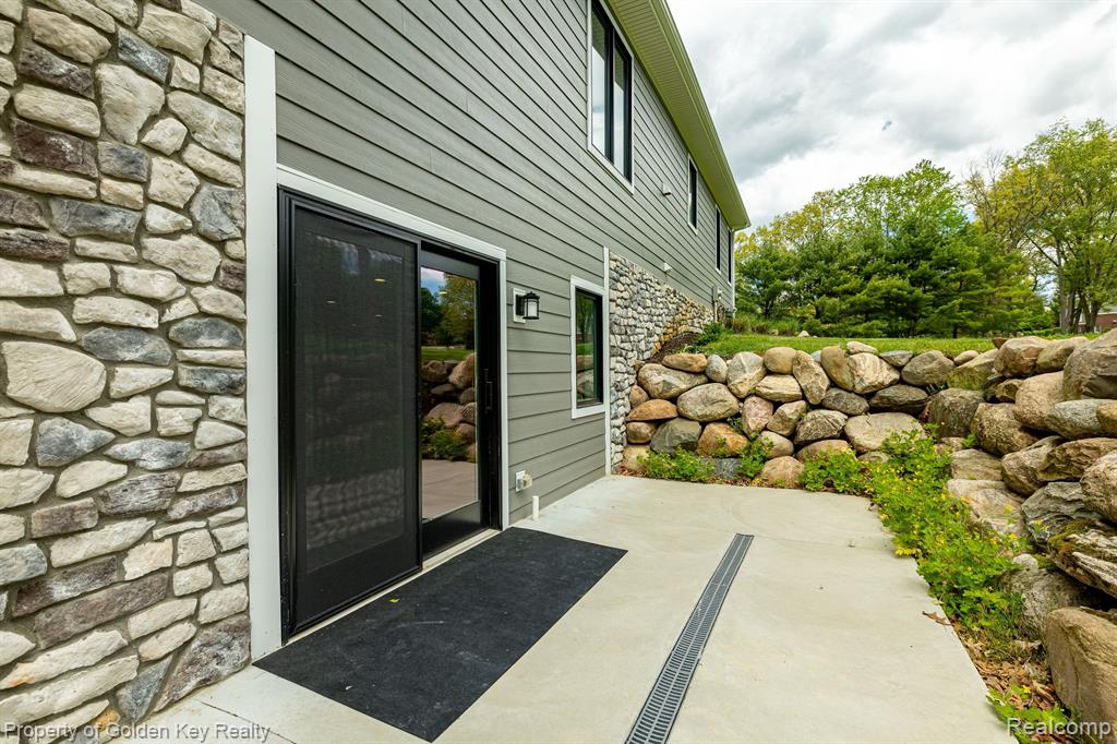 5352 Timber Bend Drive, Brighton, MI 48116 — Photo 8