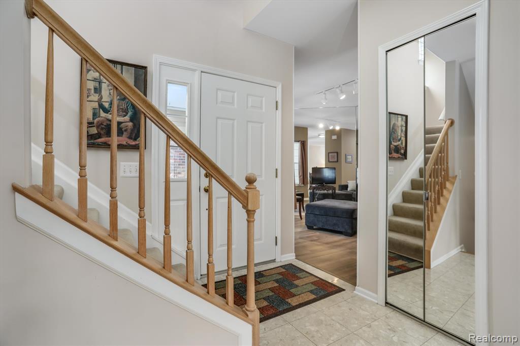1111 Fairways Boulevard, Troy, MI 48085 — Photo 3