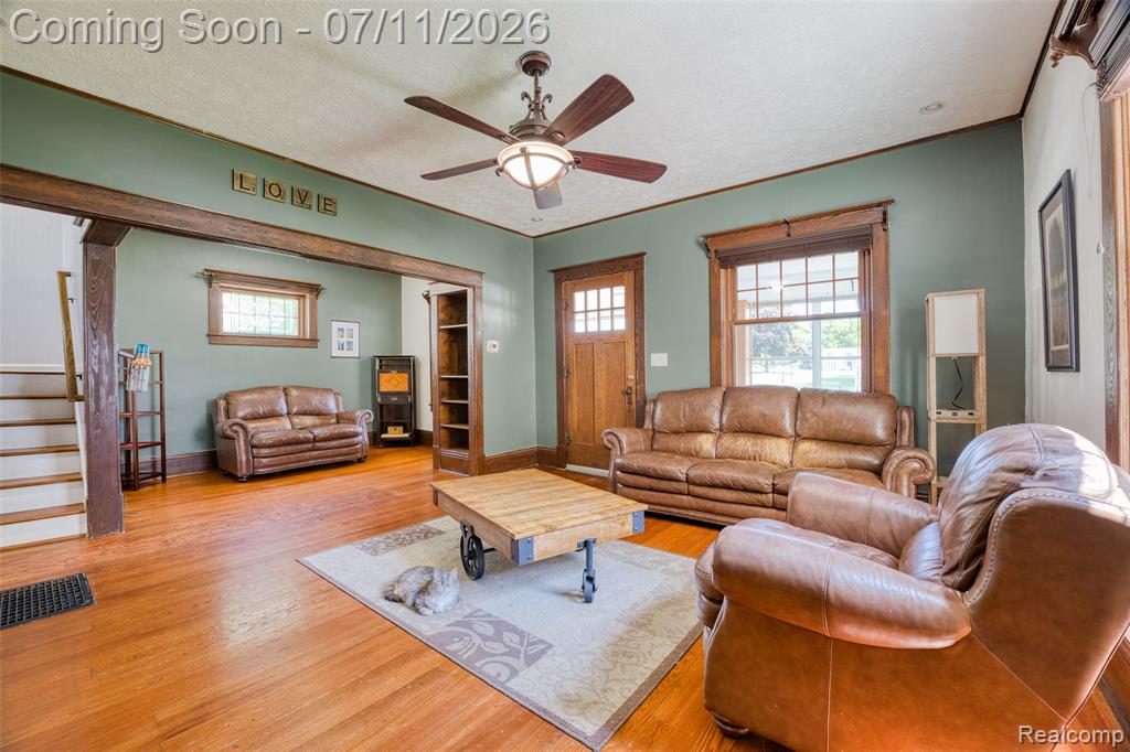 904 N Michigan Avenue, Howell, MI 48843 — Photo 9
