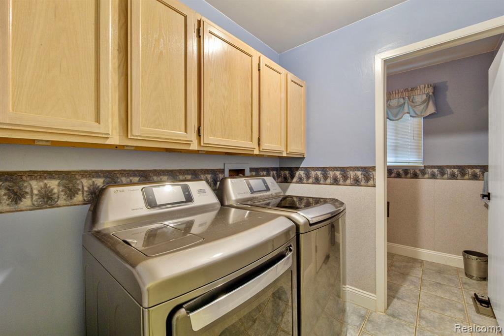 8400 Oak Shade Court, Davison, MI 48423 — Photo 16