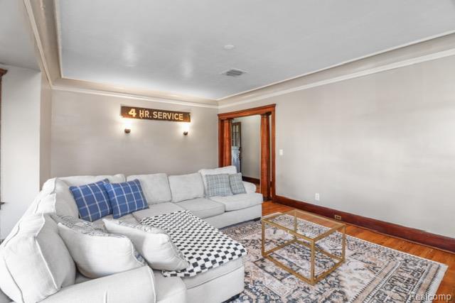 100 Chandler Street, Detroit, MI 48202 — Photo 14