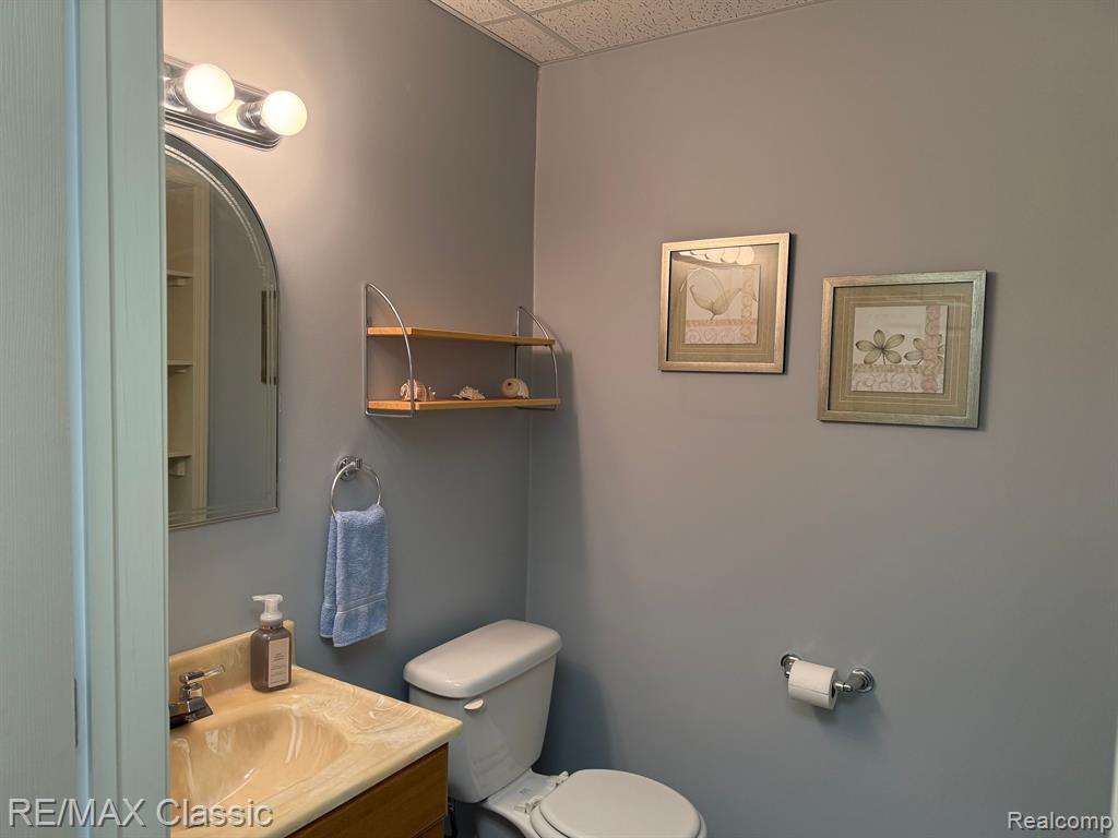 5855 Caleta Drive, Lansing, MI 48911 — Photo 36