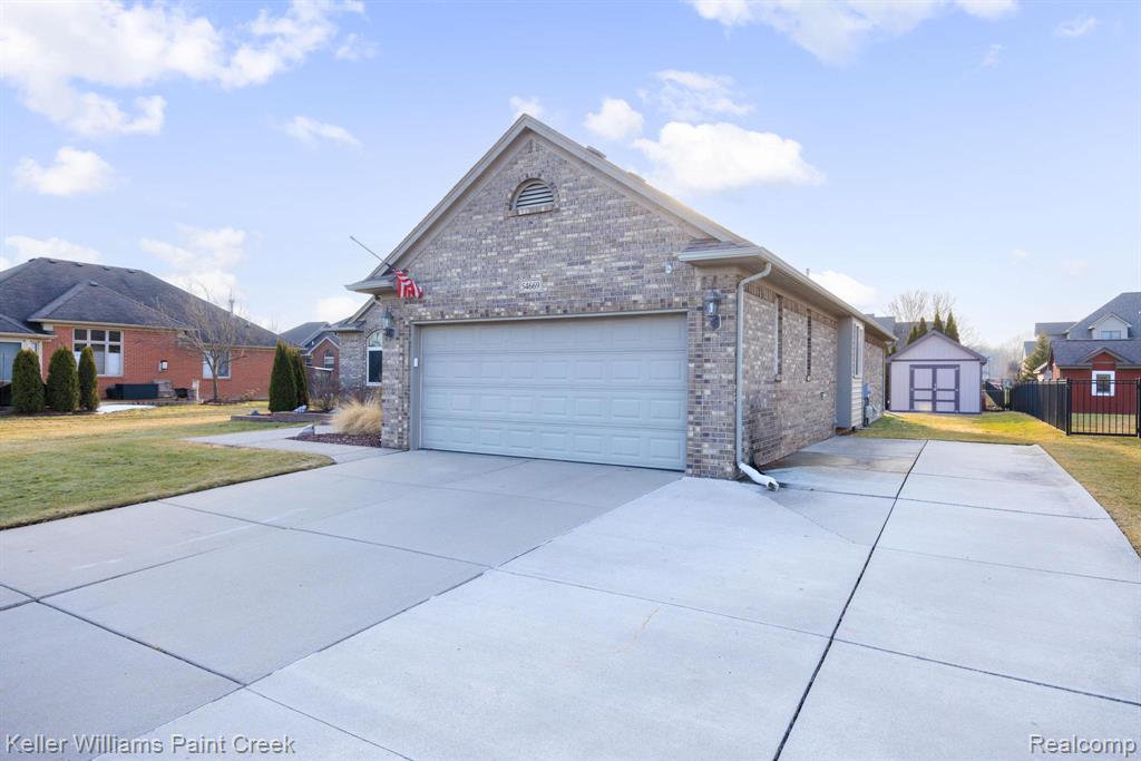 54669 Shady Creek Drive, New Baltimore, MI 48047 — Photo 3