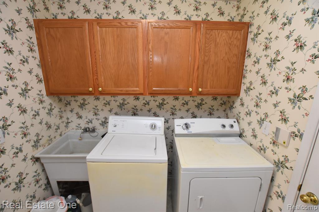 2117 OAKBROOK Boulevard, Walled Lake, MI 48390 — Photo 15