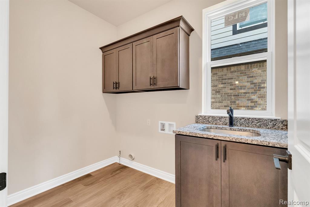 4118 Spring Meadows Drive, Sterling Heights, MI 48314 — Photo 37