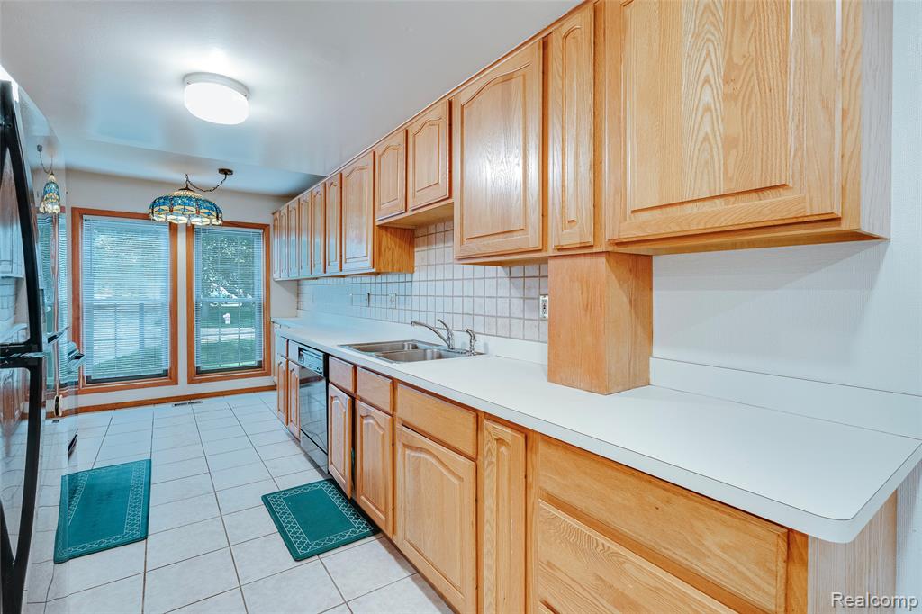 22857 Cranbrooke Drive, Novi, MI — Photo 8