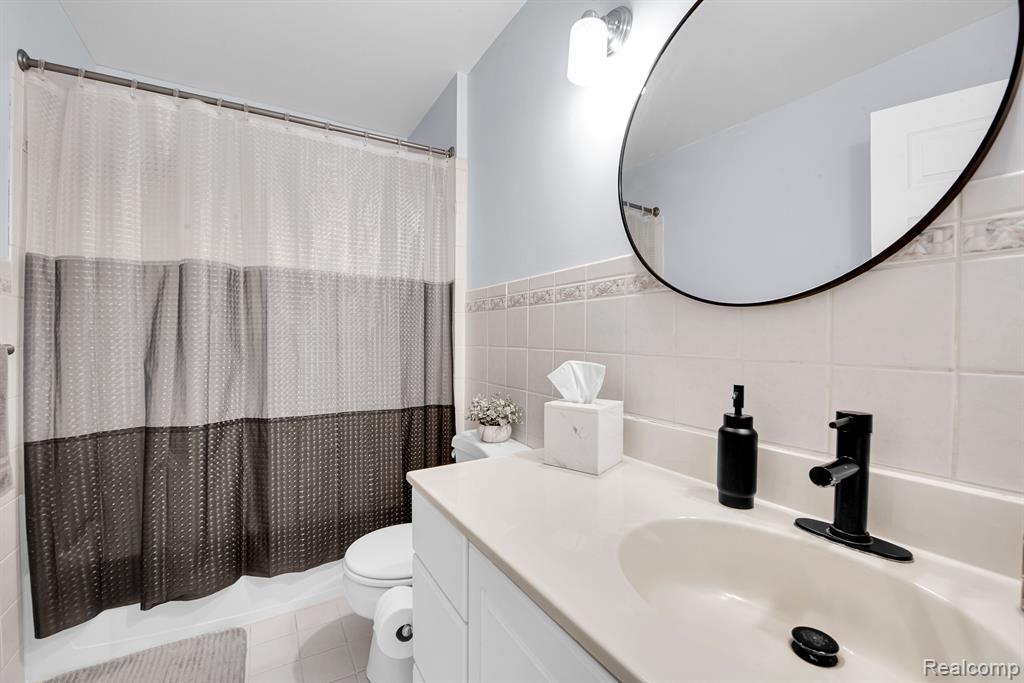 73941 MADISON Street, Armada, MI — Photo 11