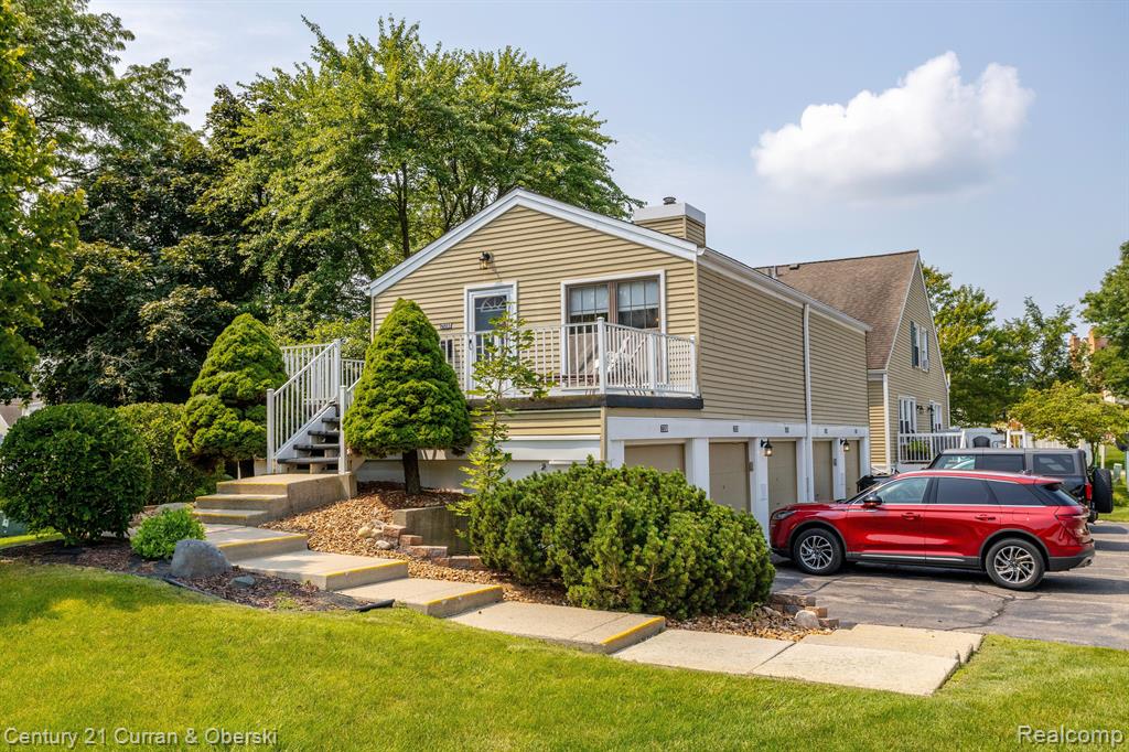 21260 E GLEN HAVEN Circle, Northville, MI 48167 — Photo 6
