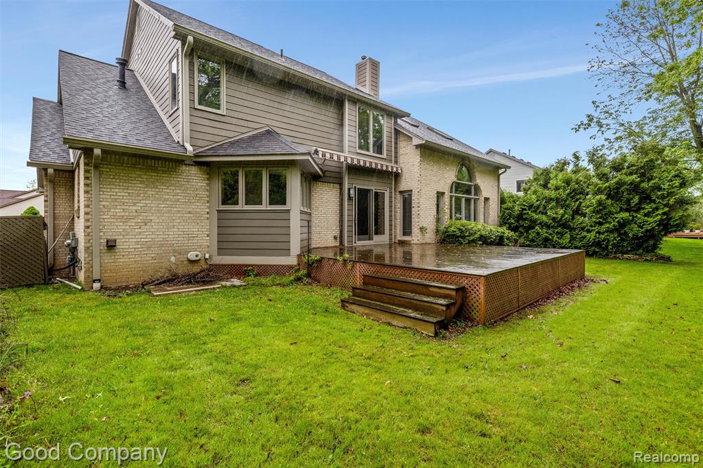 5893 CHRISTINA Drive, West Bloomfield, MI 48324 — Photo 57