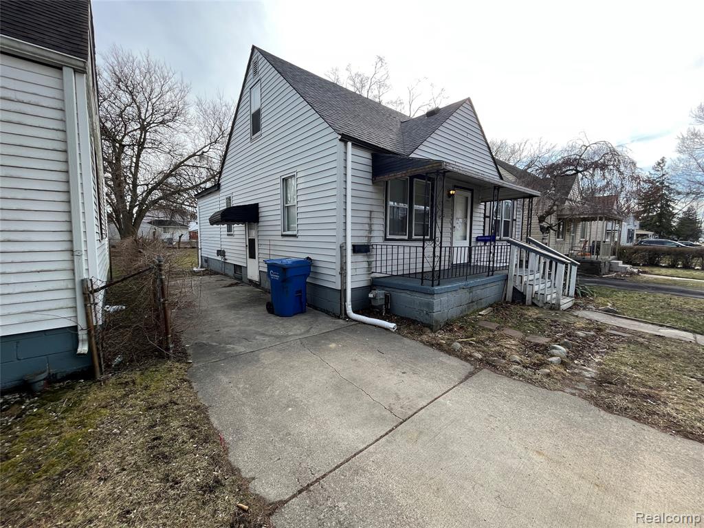 7552 WESTMINSTER Avenue, Warren, MI 48091 — Photo 2