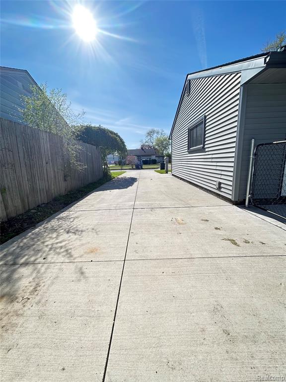 5877 William Street, Taylor, MI 48180 — Photo 6