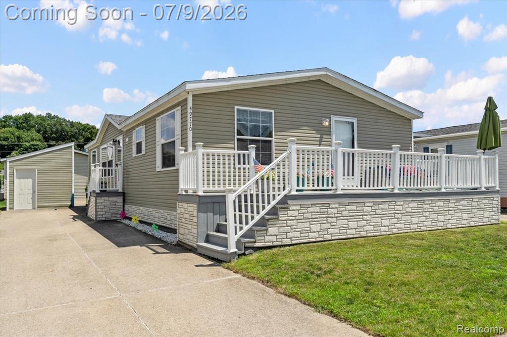 49770 Elk Trail, Utica, MI 48315 — front exterior