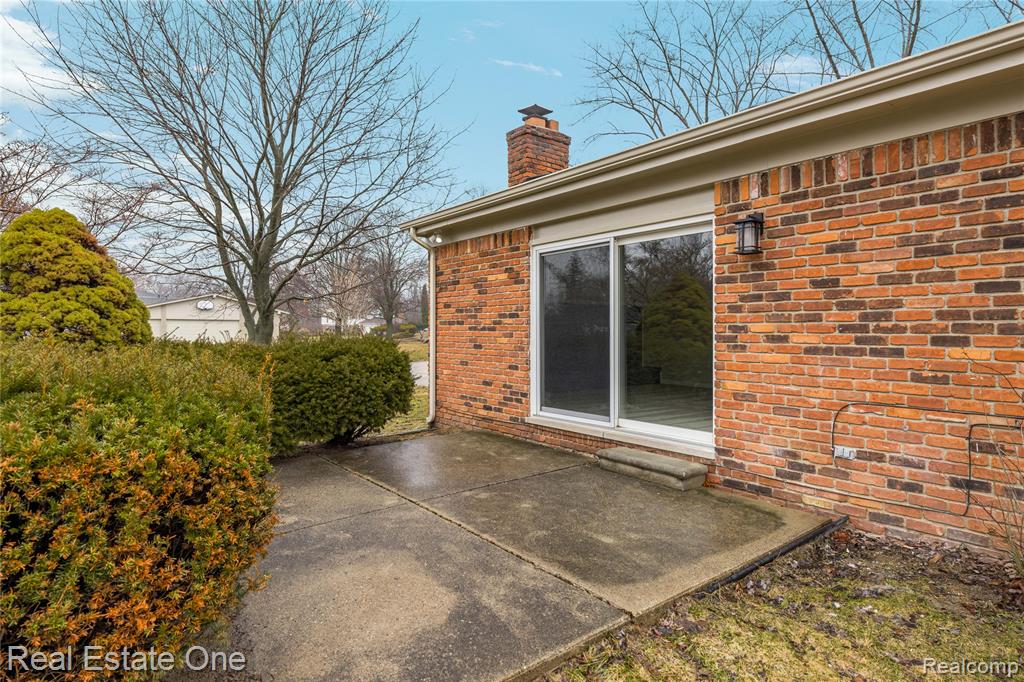 32363 Olde Franklin Drive, Farmington, MI 48334 — Photo 52