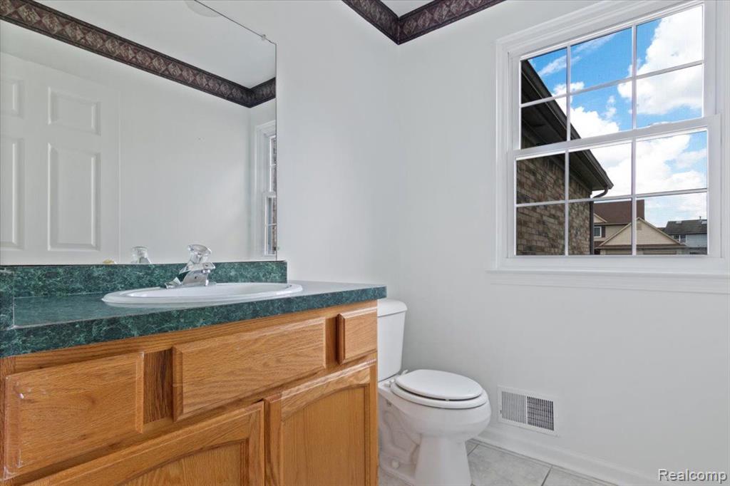 7826 DOVER Drive, Ypsilanti, MI 48197 — Photo 16