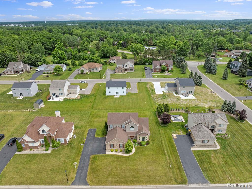 7190 Westminster Circle, Grand Blanc, MI 48439 — Photo 51