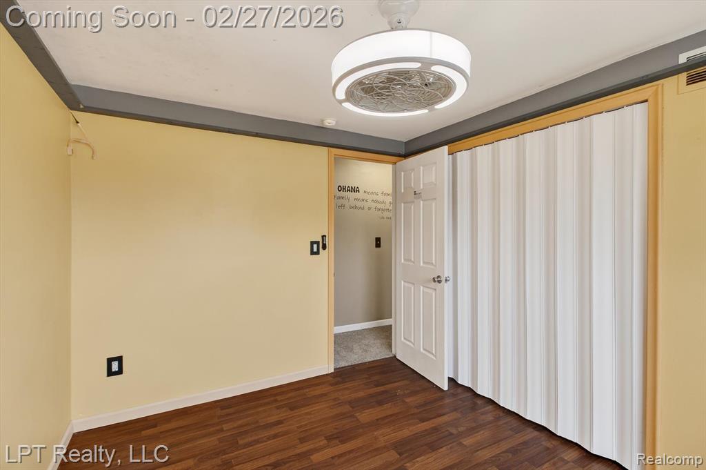 22507 Doncaster Avenue, Brownstown, MI 48193 — Photo 27