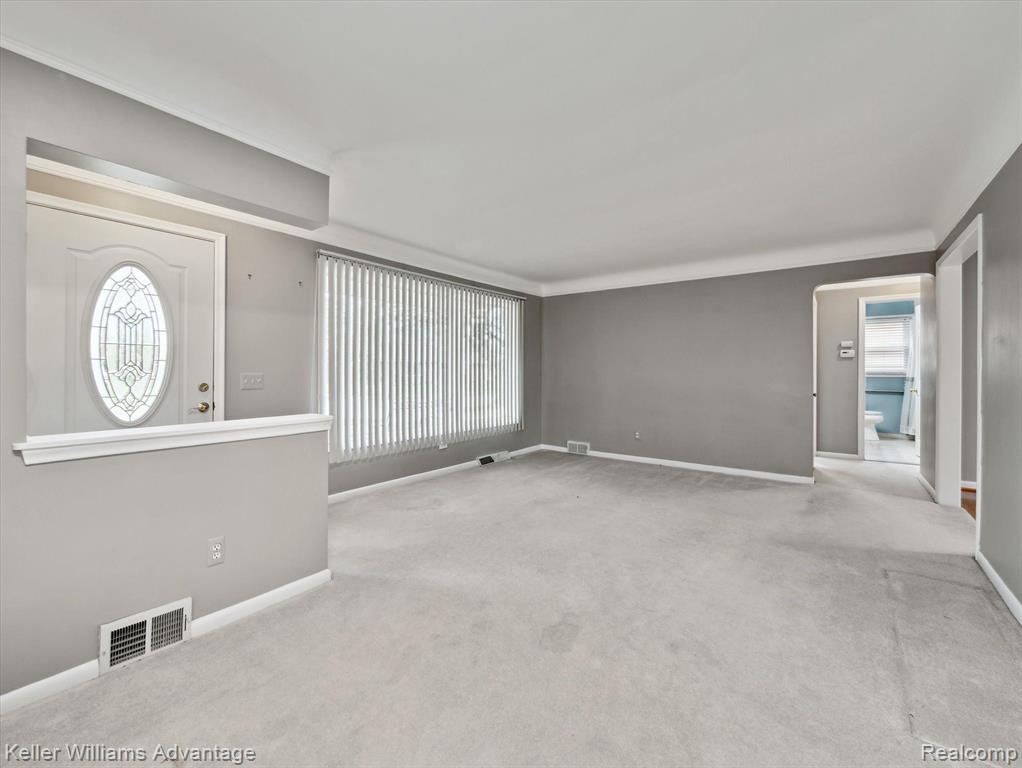 6634 HAWTHORNE Street, Garden City, MI — Photo 4