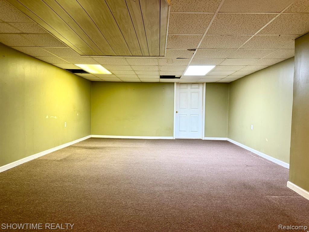 40537 DENBIGH Drive, Sterling Heights, MI 48310 — Photo 33
