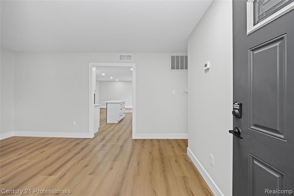 45466 Fairchild Road, Macomb, MI 48042 — Photo 7
