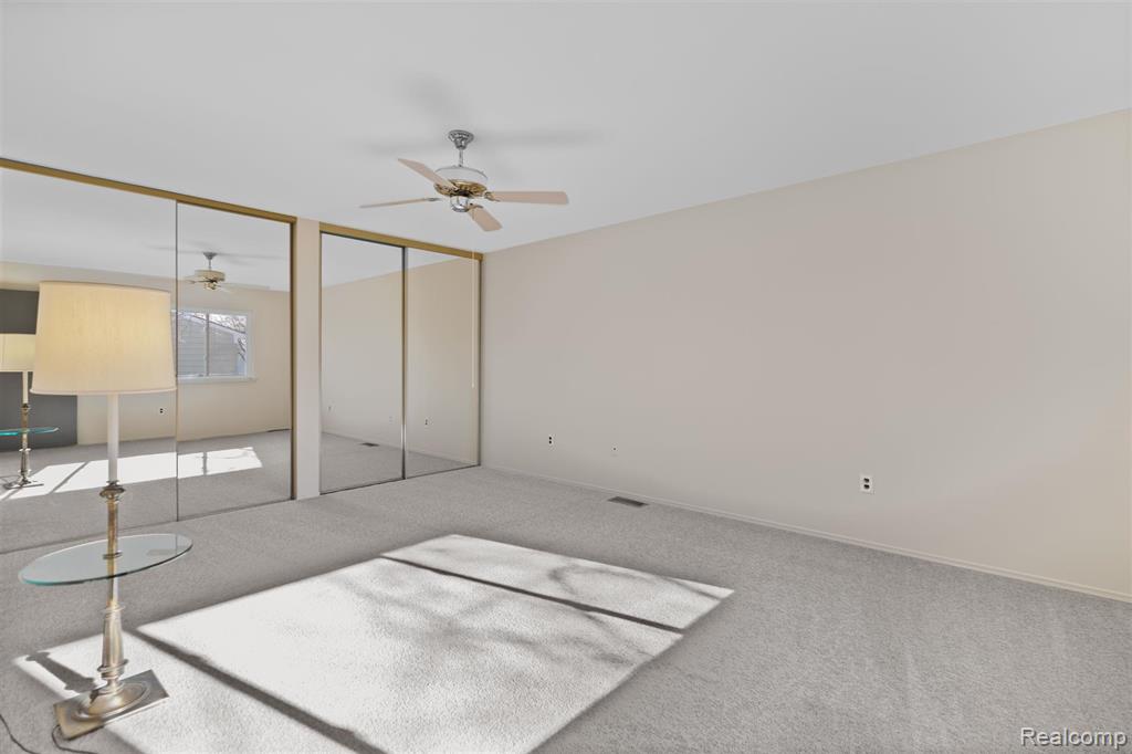 4952 Coventry Road, 315, Royal Oak, MI 48073 — Photo 17