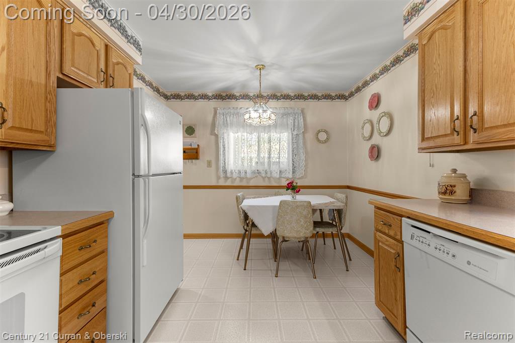 8262 Vine Avenue, Allen Park, MI 48101 — Photo 20