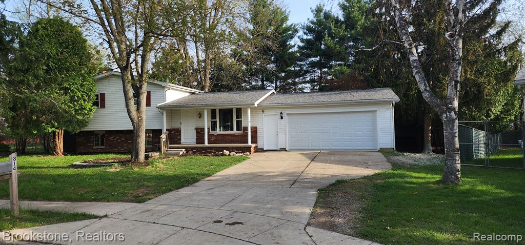 814 MURPHY Court, Linden, MI 48451 — Photo 17