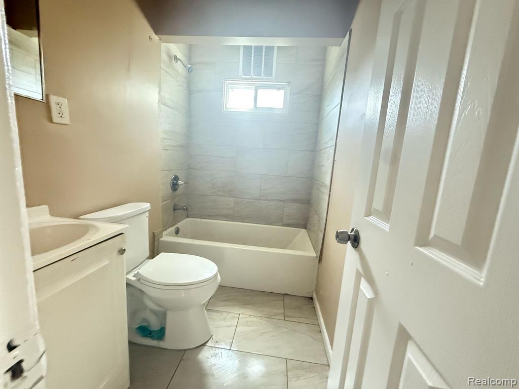 8909 PENROD Street, Detroit, MI 48228 — Photo 6