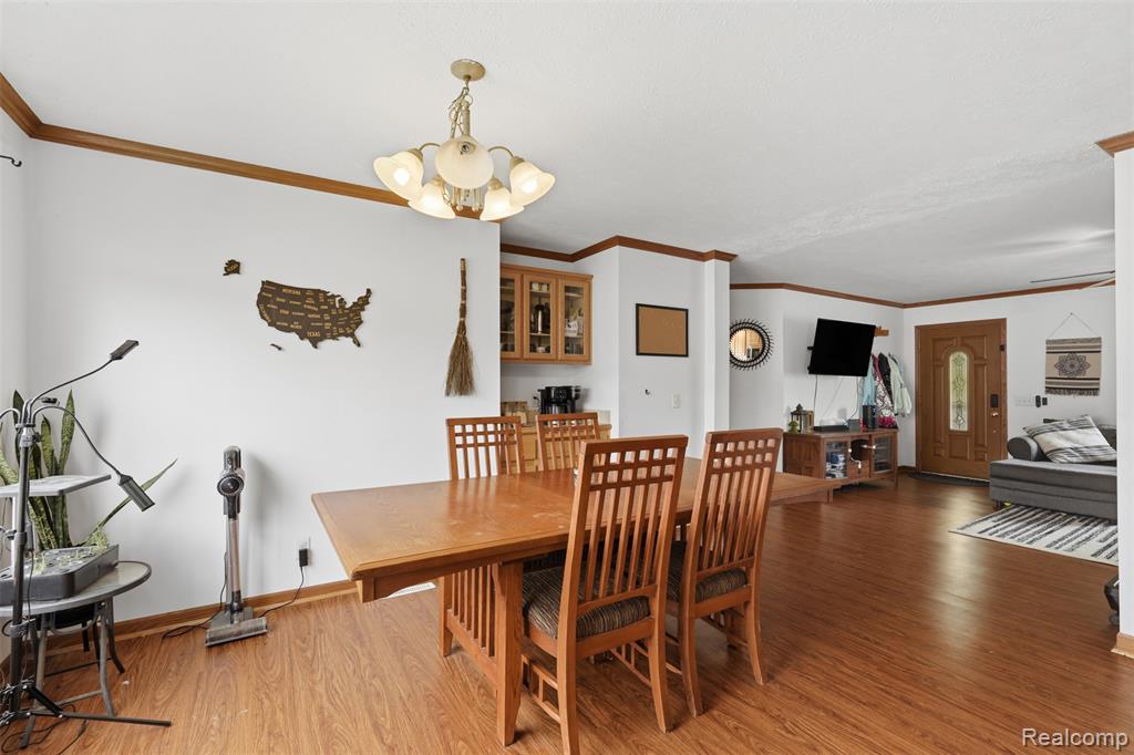 11105 Wood Run Circle, South Lyon, MI 48178 — Photo 8