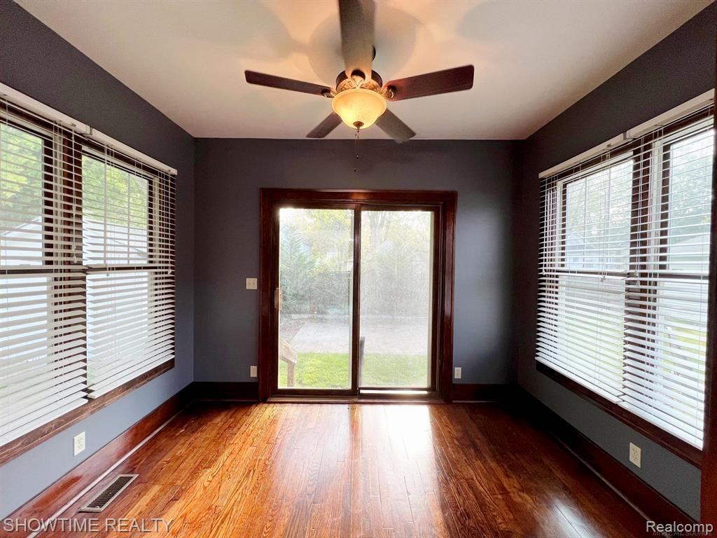 159 S HIGH Street, MI 48419 — Photo 8