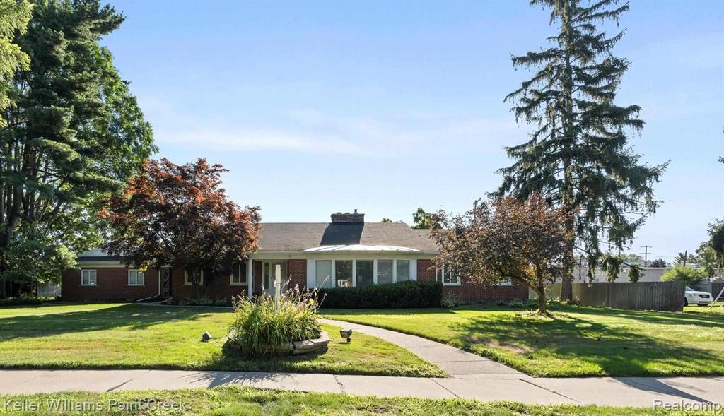 45280 Cass Avenue, Utica, MI 48317 — front exterior