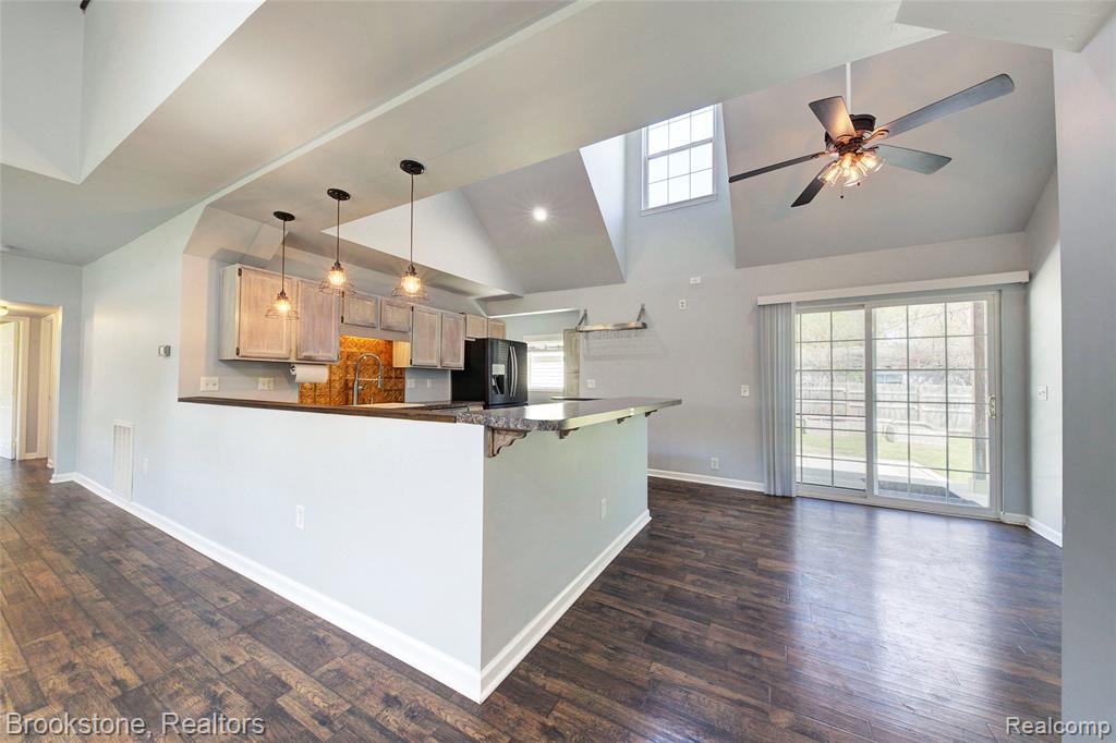 4458 Seeden Street, Waterford, MI 48329 — Photo 19