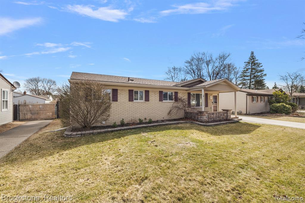 43258 HYDE PARK Drive, Sterling Heights, MI 48313 — Photo 3