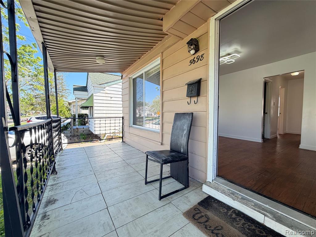 5698 Greenview Avenue, Detroit, MI 48228 — Photo 5