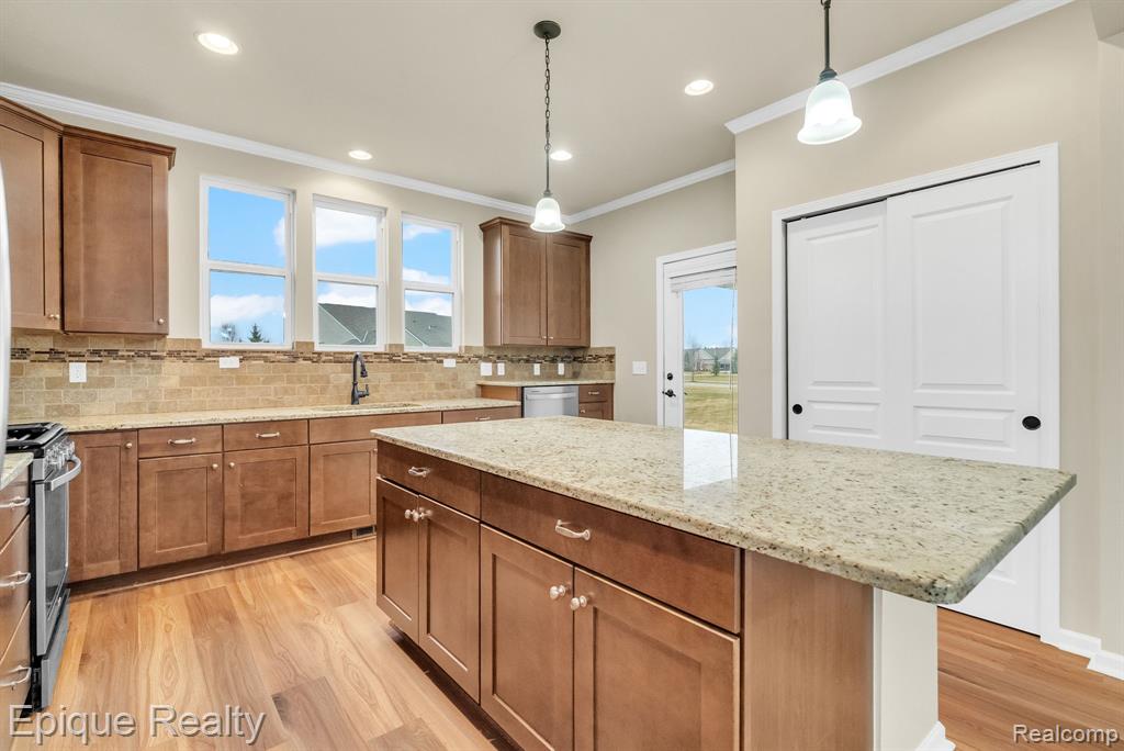 9415 Sand Hill Drive, Grand Blanc, MI 48439 — Photo 13