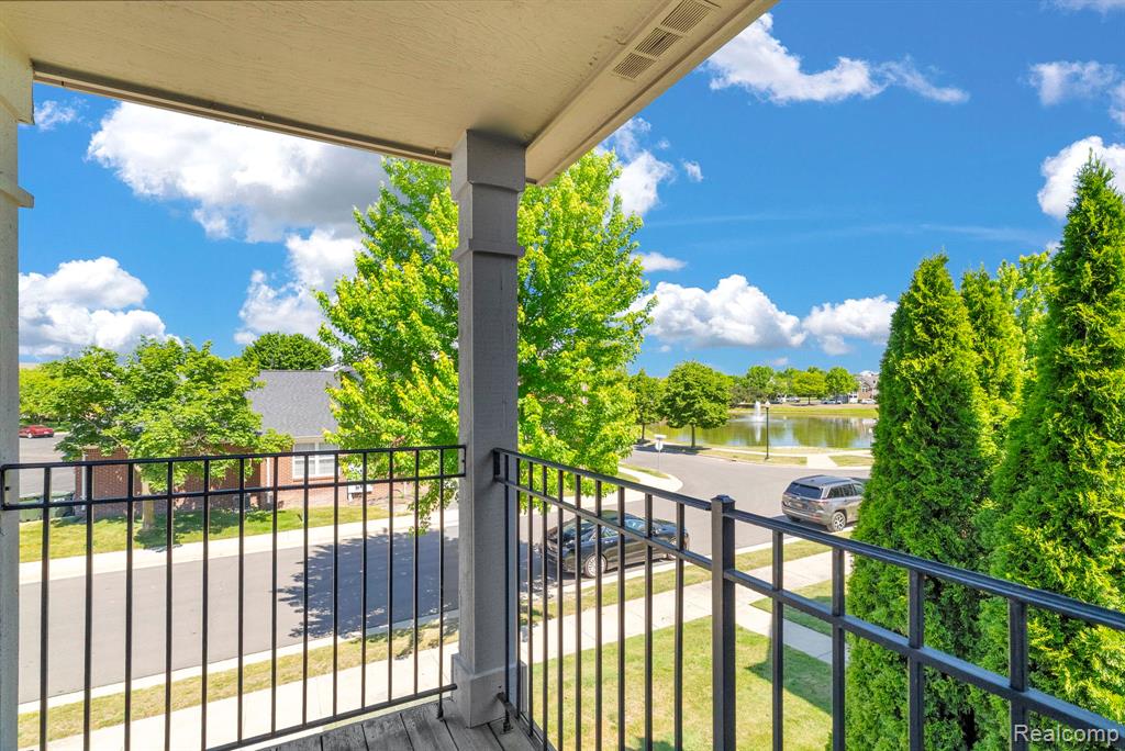 42682 Park Cresent Drive, Sterling Heights, MI 48313 — Photo 35