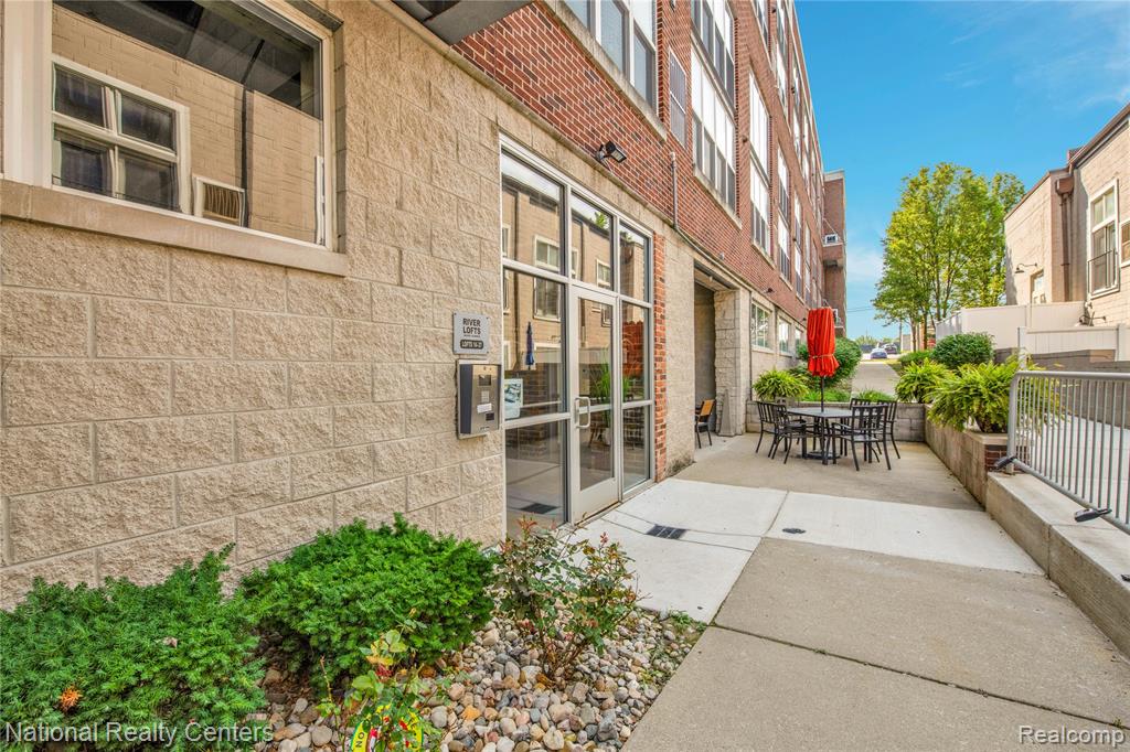 98 Northbound Gratiot Avenue, 29, Mount Clemens, MI 48043 — Photo 3