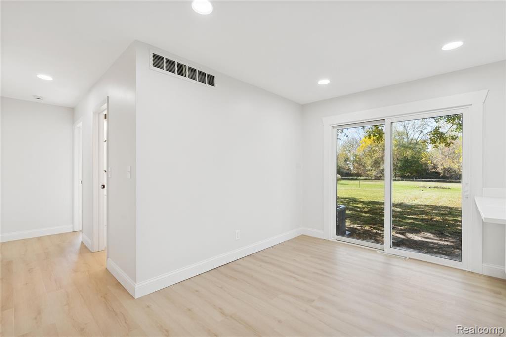 241 Raleigh Place, Lennon Vlg, MI 48449 — Photo 15