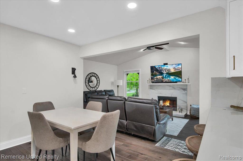 10421 ABRAMS, Brighton, MI 48114 — Photo 9