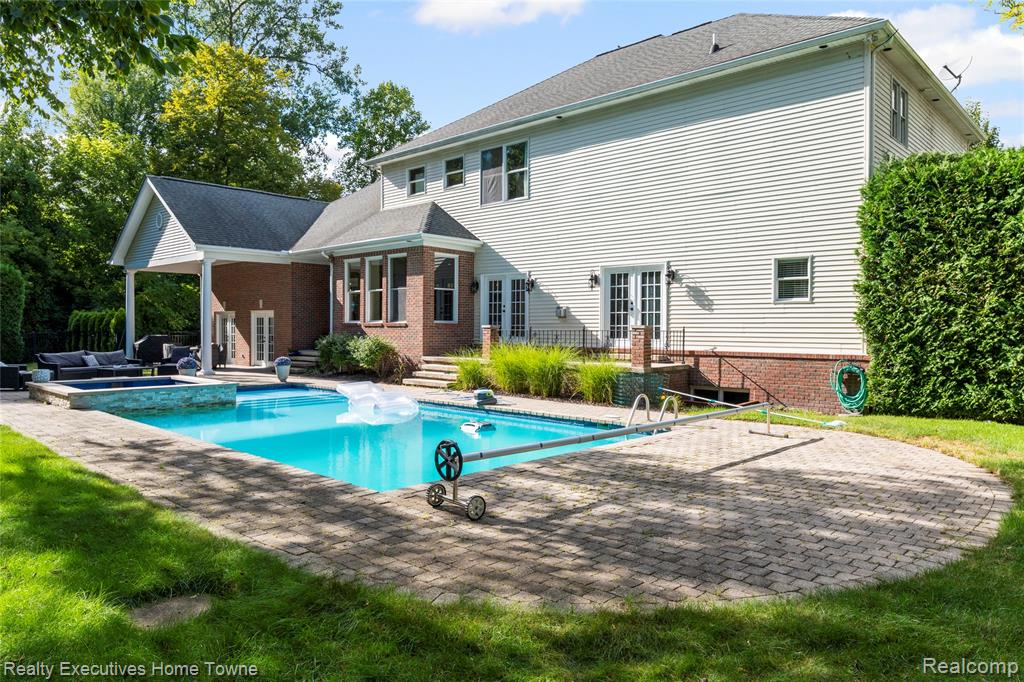 3279 SHOREWOOD Avenue, Fort Gratiot, MI 48059 — Photo 6