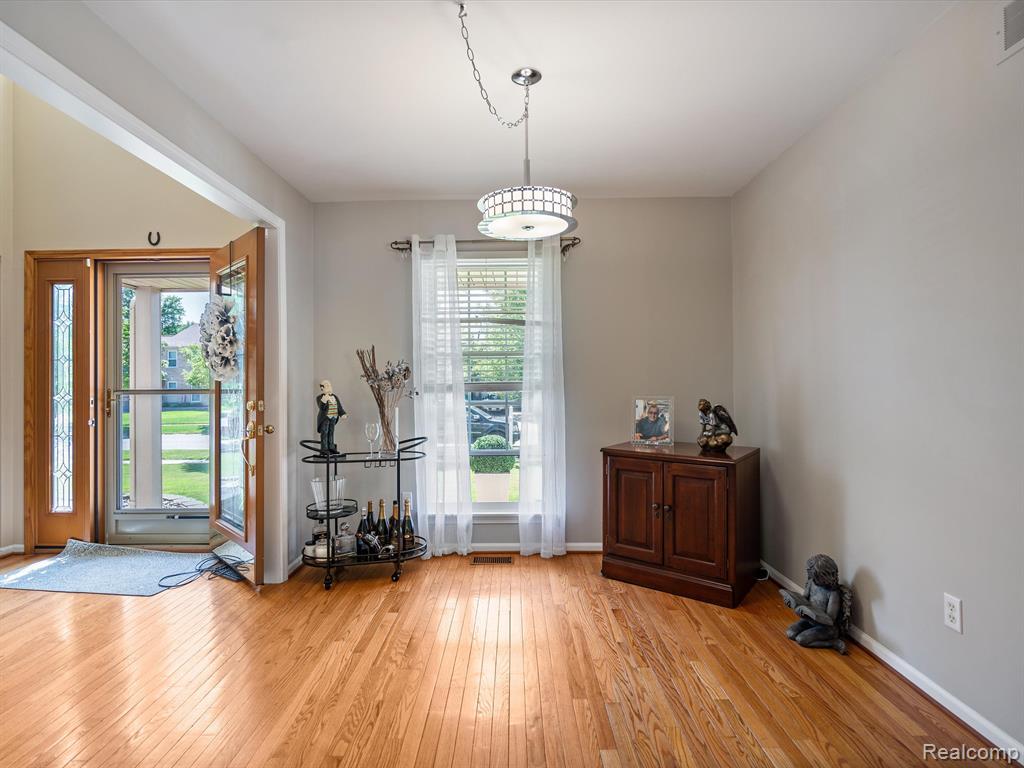 14765 BROOKSIDE Drive, Van Buren, MI 48111 — Photo 14