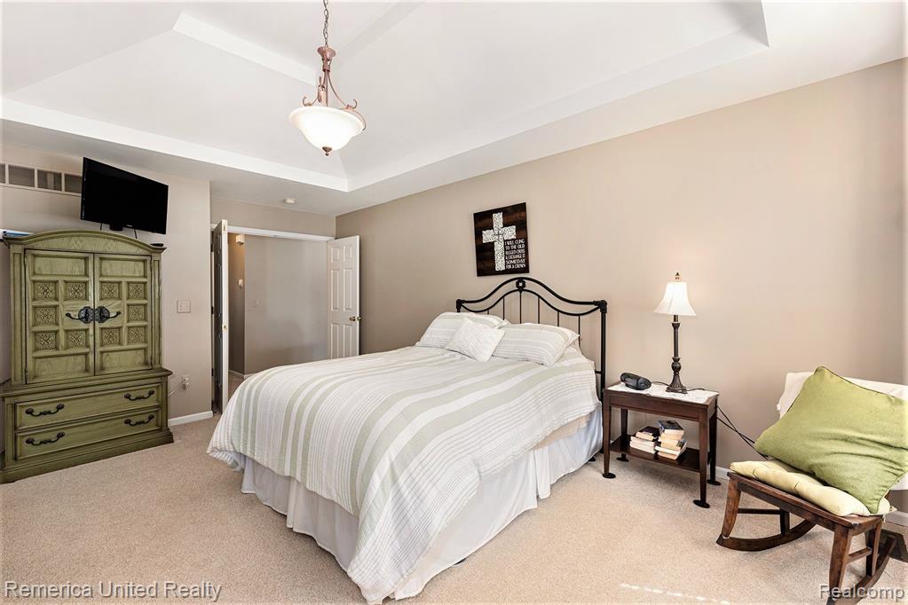 49345 Dunhill Drive, Macomb, MI 48044 — Photo 19
