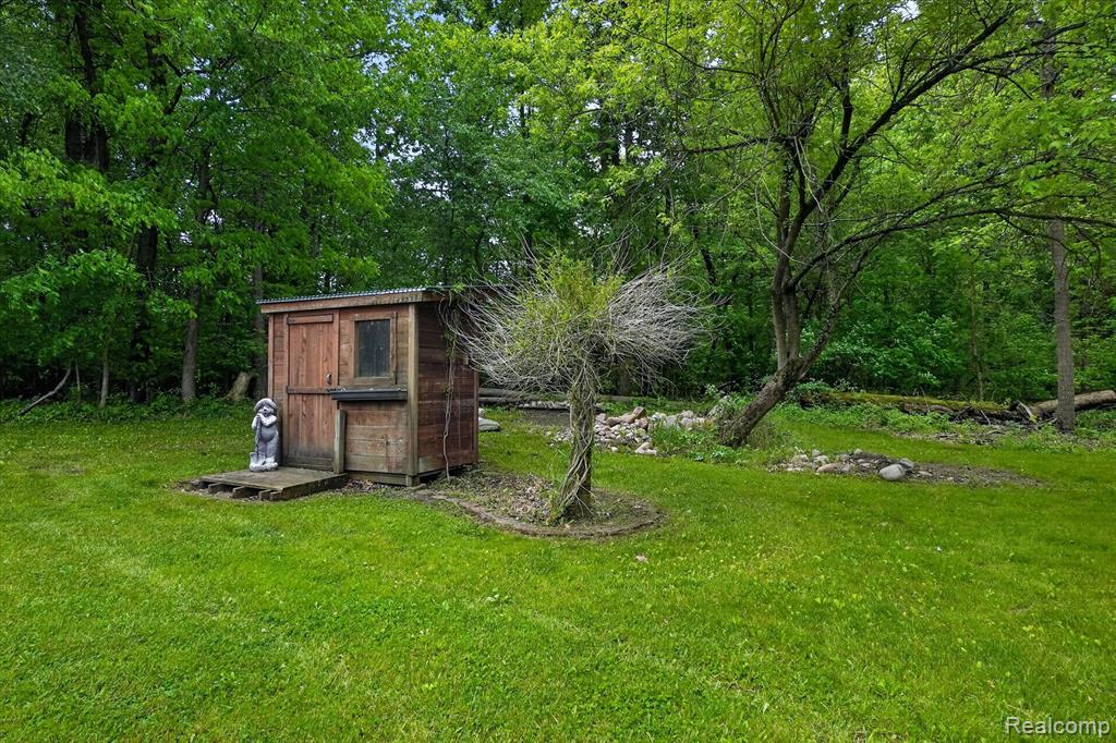 9565 Crofoot Road, Fowlerville, MI 48836 — Photo 42