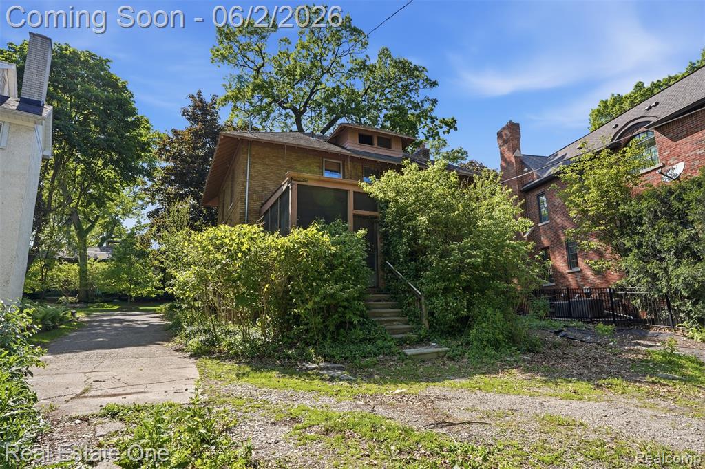 8606 Hendrie Boulevard, Huntington Woods, MI — Photo 31
