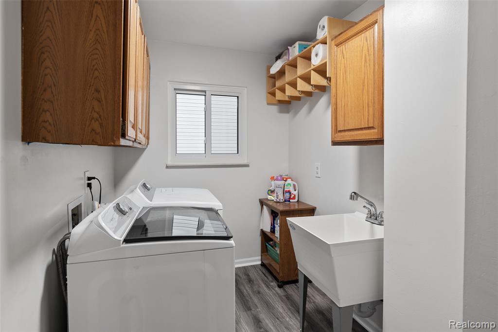 4325 Heatherstone Drive, Waterford, MI 48329 — Photo 19
