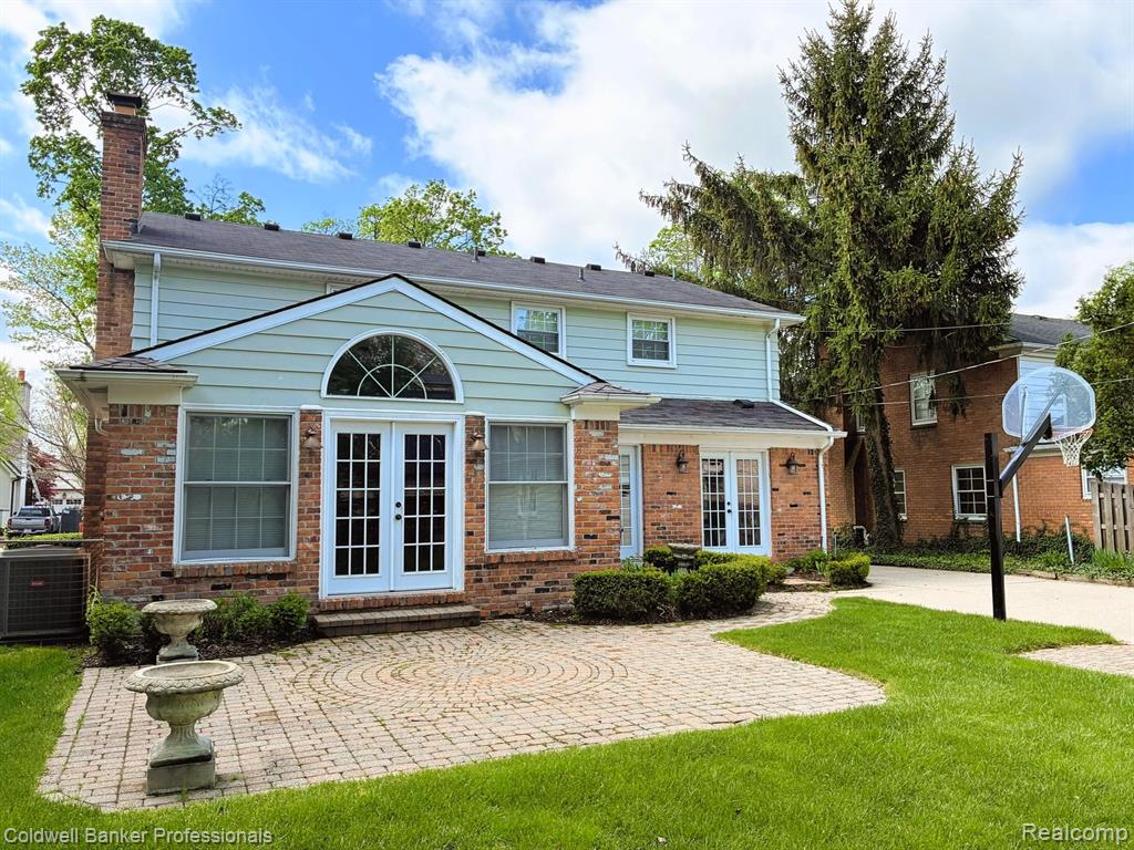 669 Mohegan Street, Birmingham, MI 48009 — Photo 5