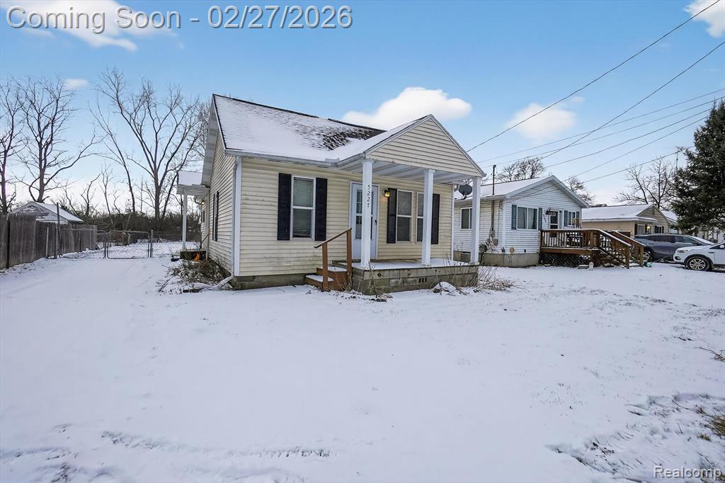 5227 Dania Street, Flint, MI 48532 — Photo 2